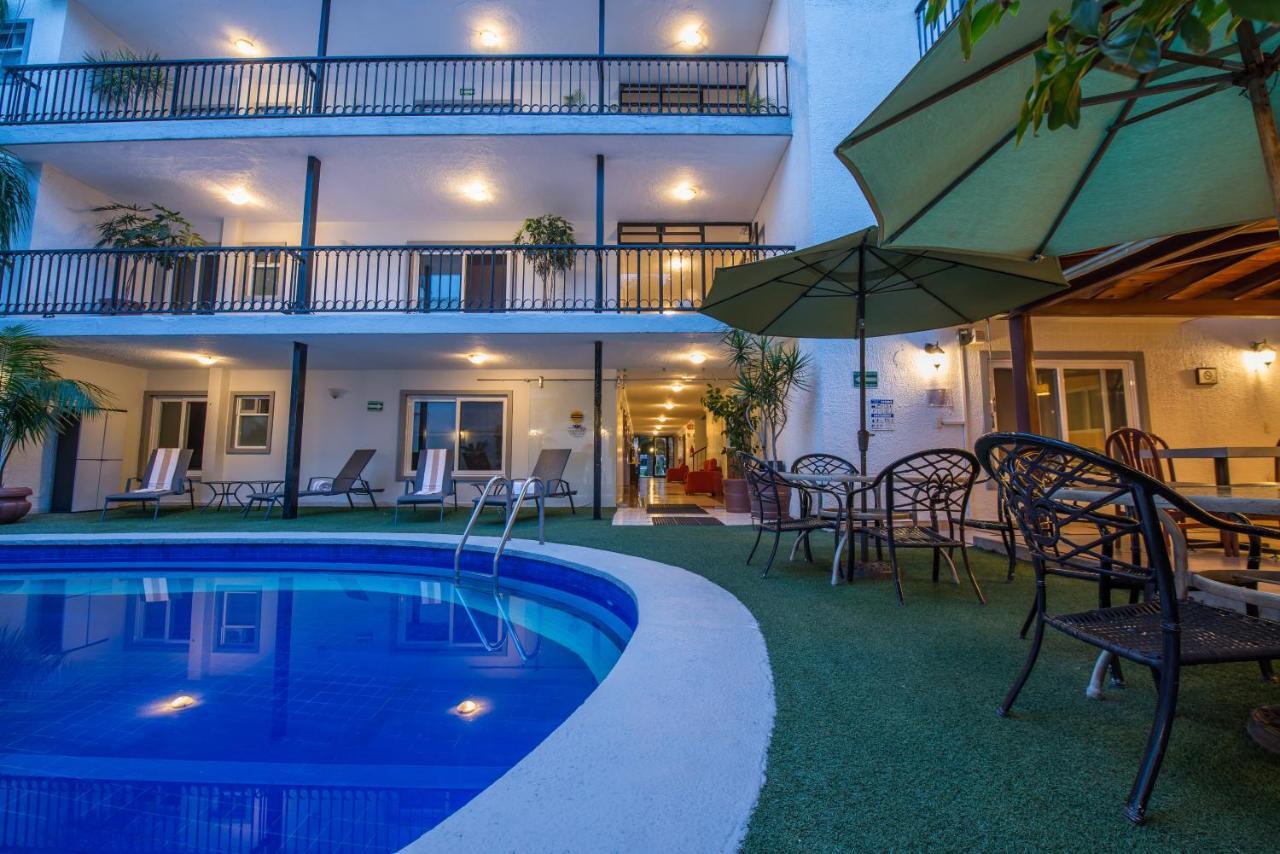 Del Marques Hotel And Suites グアダラハラ エクステリア 写真