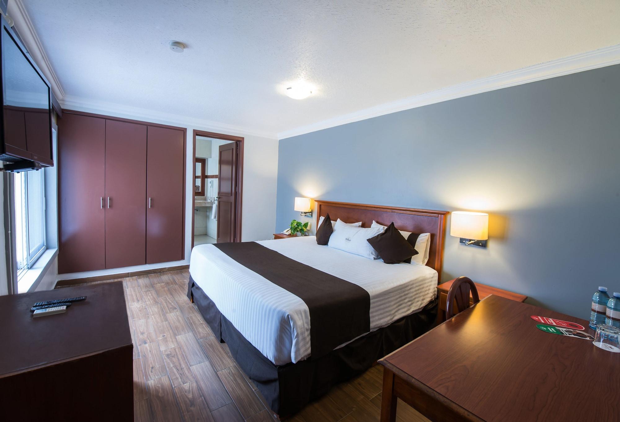 Del Marques Hotel And Suites グアダラハラ エクステリア 写真