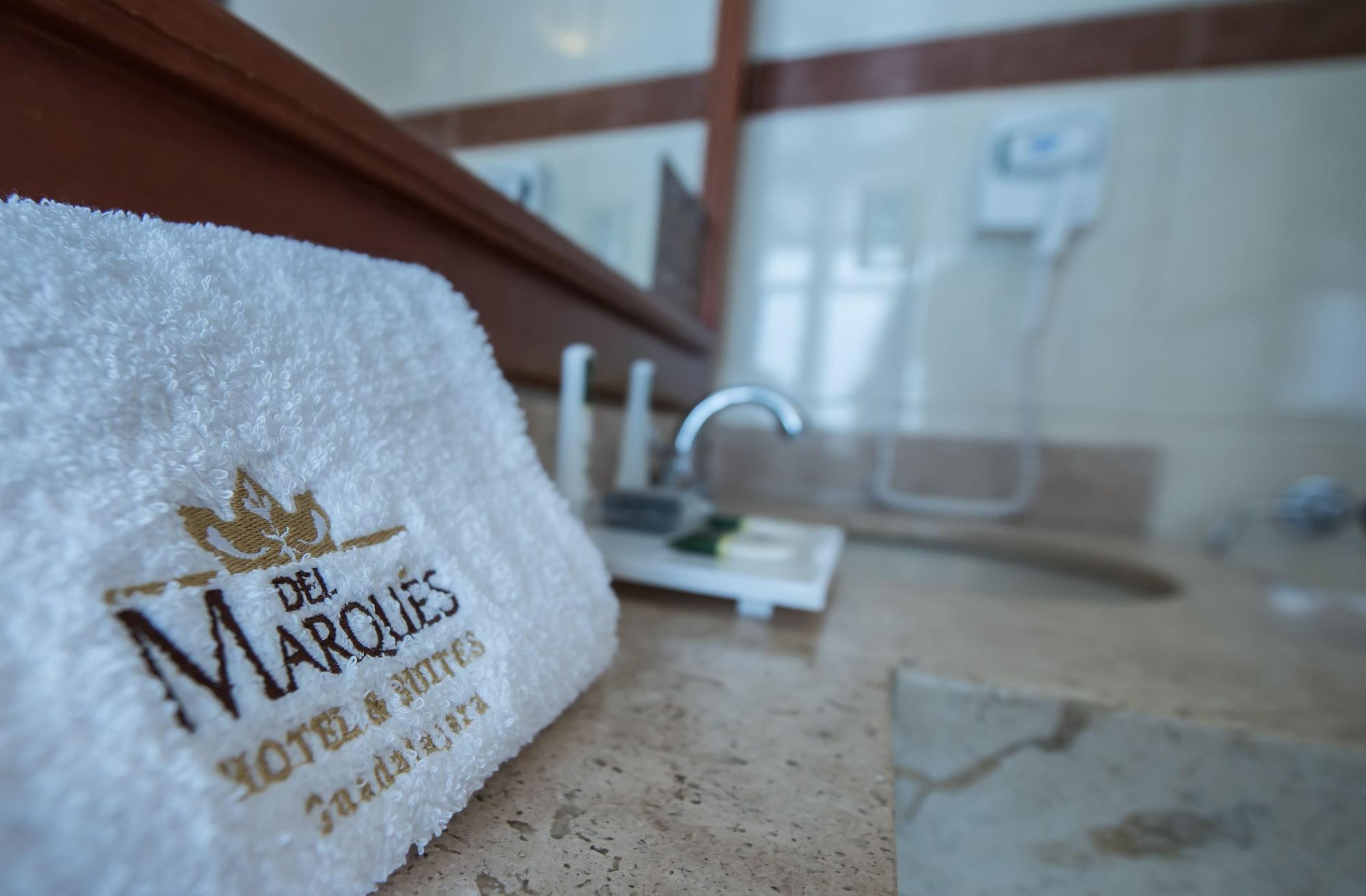 Del Marques Hotel And Suites グアダラハラ エクステリア 写真