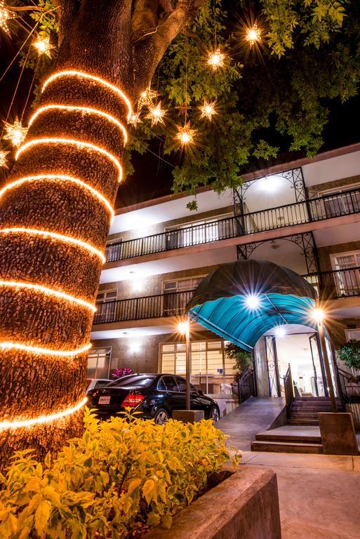 Del Marques Hotel And Suites グアダラハラ エクステリア 写真